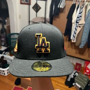 LA Dodgers Black fitted hat size 7 1/8